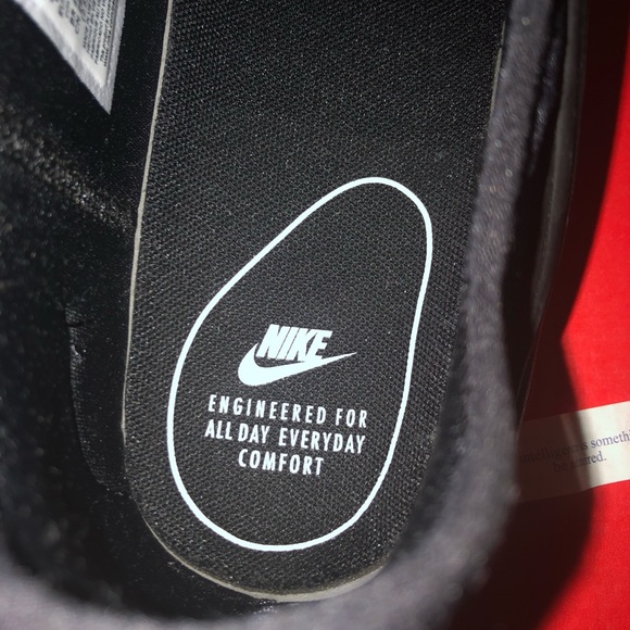 Nike Shoes - Picture 3 of 9